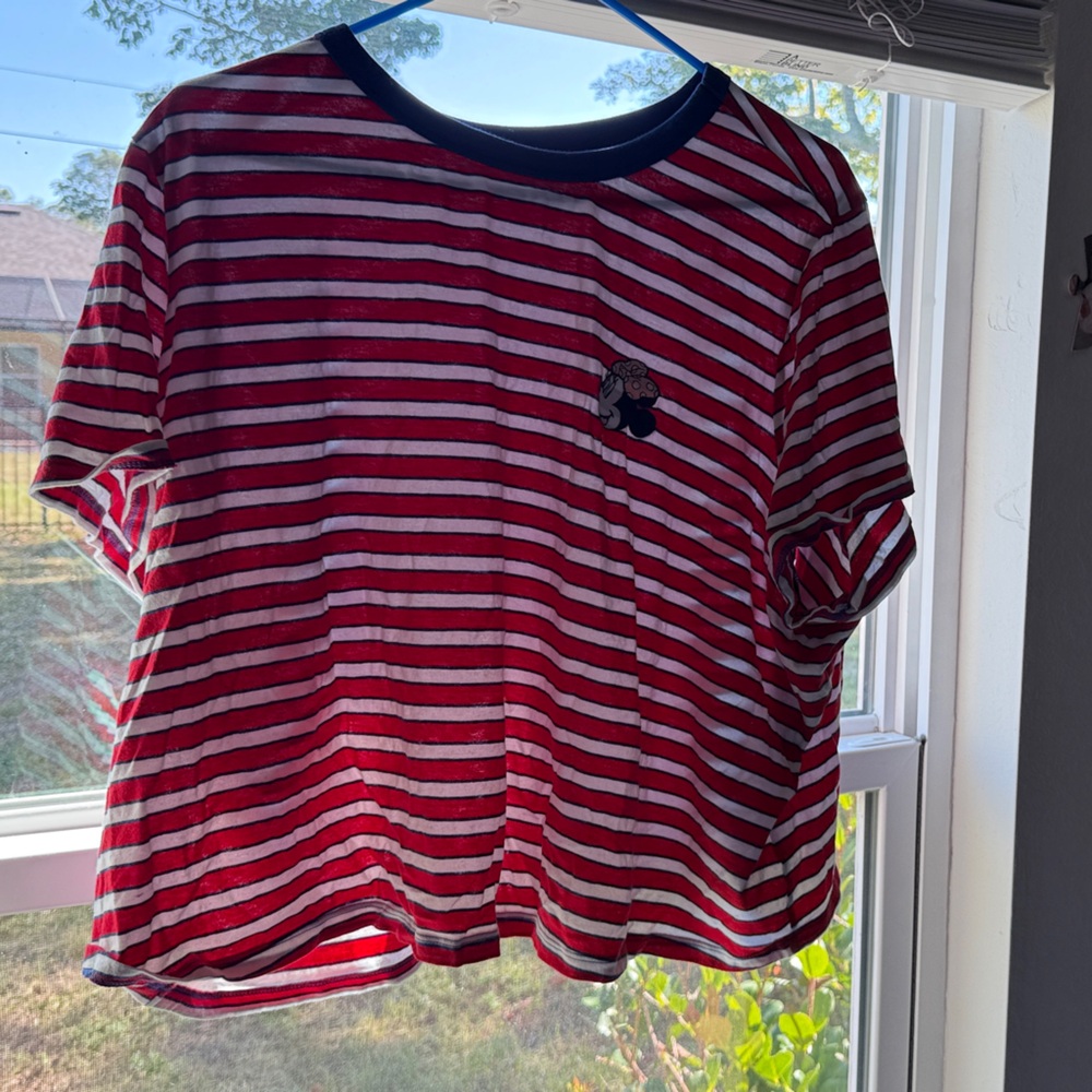 Women’s Disney cropped T